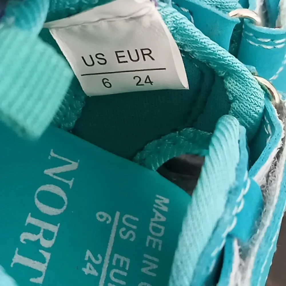 Norty sandals size 6 new with tags